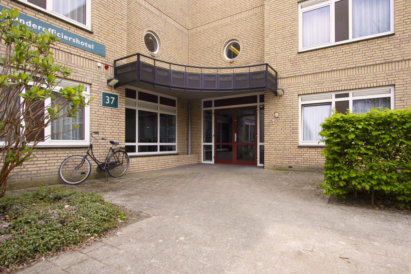 Ingang gebouw 37 Gebouw 37